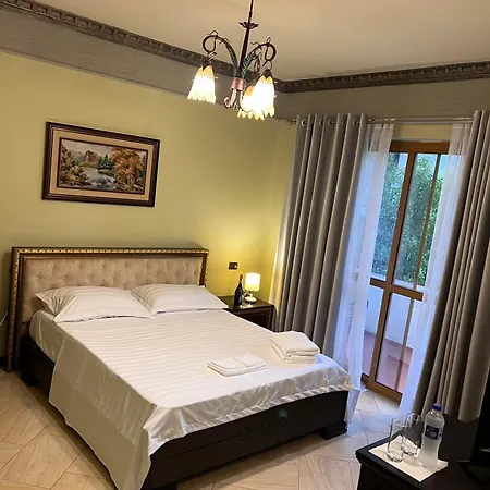 Sofra Hotel Kryemedhej
